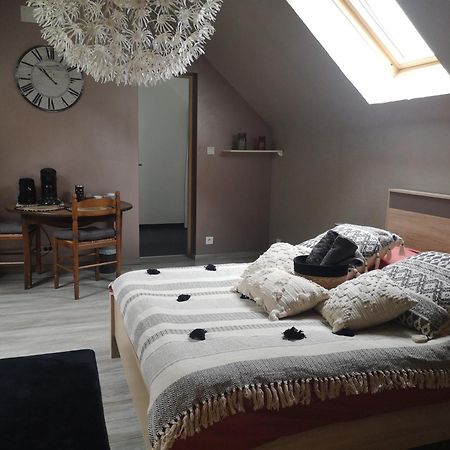 Agreable Chambre Privee Avec Entree Independante Langeais Exterior photo